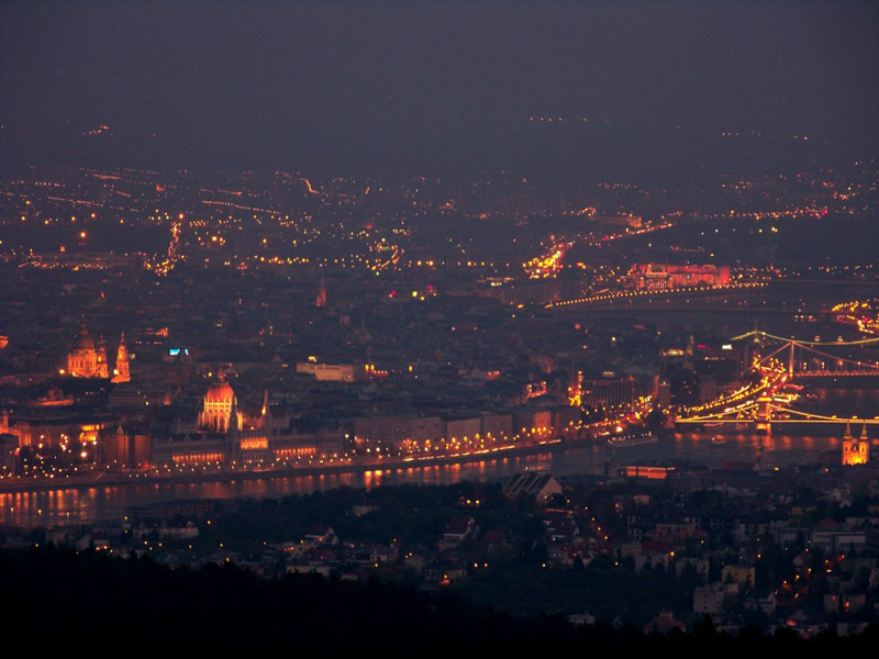 Panoramic horse riding by night